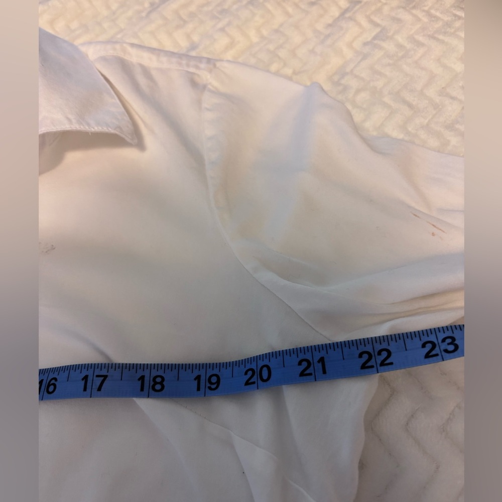 NEW YORK AND COMPANY Oversized Blouse - Picture 13 of 15